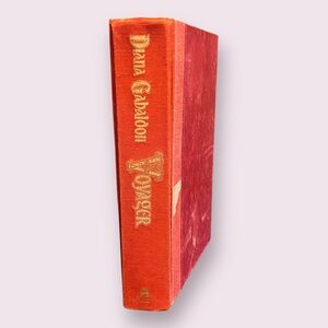 Diana Gabaldon - Voyager Hardcover (well loved) book 3 of the Outlander series